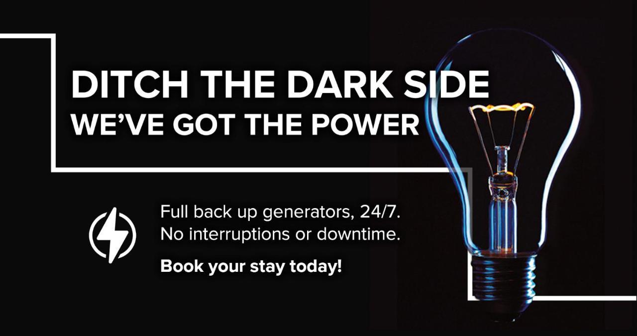 Seven Villa Hotel & Spa Йоханесбург Екстериор снимка A full backup generator advertisement