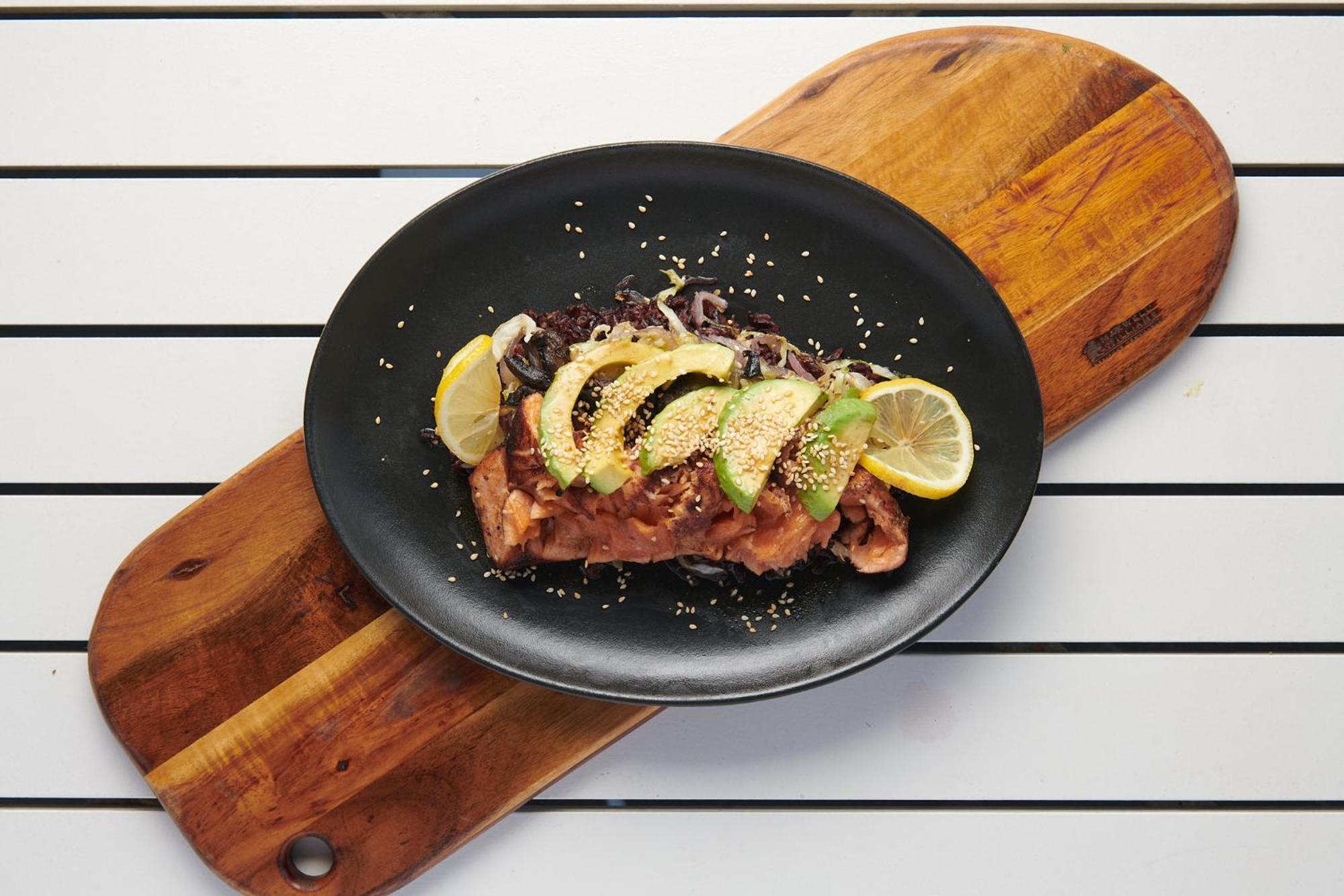 Seven Villa Hotel & Spa Йоханесбург Екстериор снимка A plate of poke